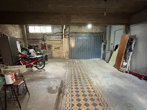 Casa 6 ambientes con 2 baños