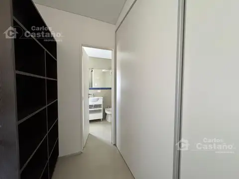 Depto Tipo Casa 2 ambientes con 2 baños