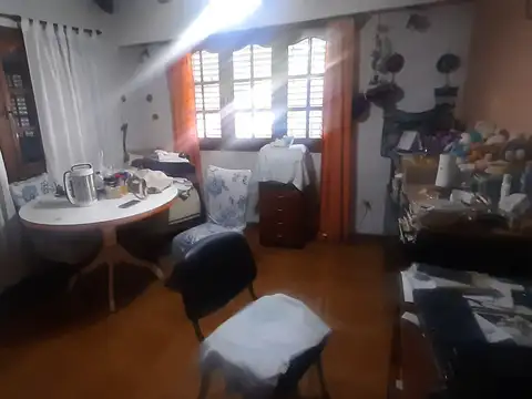 Casa en Venta con 3 cocheras