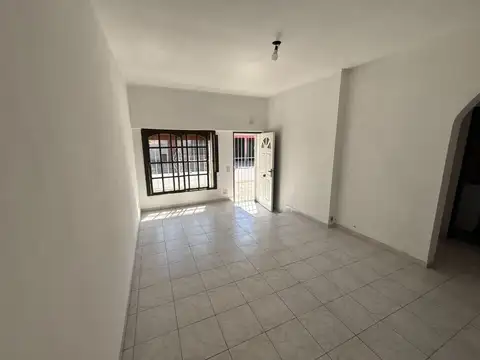 Depto Tipo Casa 3 ambientes con 1 baño