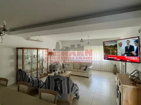 Casa 4 ambientes con 3 baños