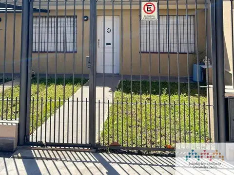 PH en venta c/ cochera en Remedios de Escalada