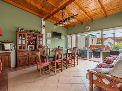 Depto Tipo Casa en Venta de 4 ambientes