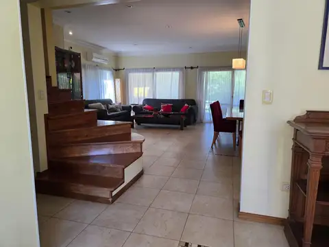 Casa en Alquiler en Pilar, USD 2.000