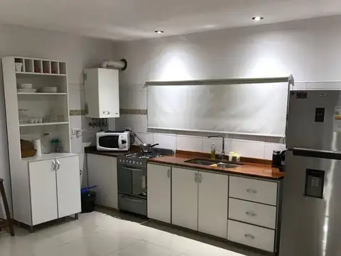 Casa en venta - 2 Dormitorios 1 Baño - 215Mts2 - Miramar