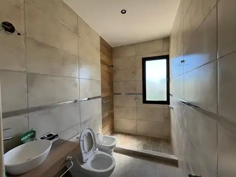 CASA EN VENTA LUJAN DE CUYO