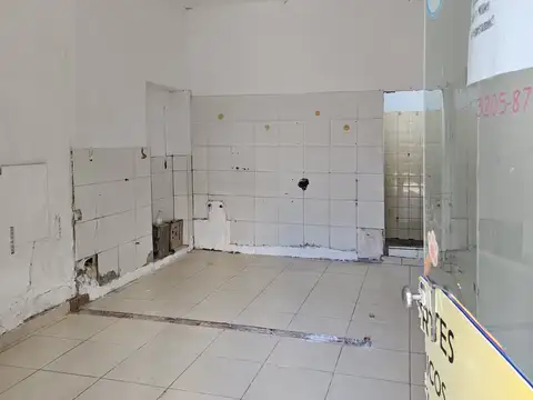 Local en Alquiler en Villa Urquiza, $ 640.000