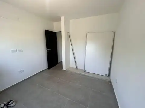 Casa 5 ambientes al Lago - piscina playa y parrilla-Santa Emilia Pilar del Este