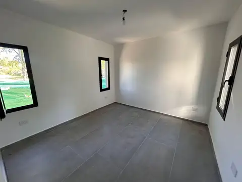 Casa 5 ambientes con 2 baños