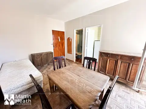 Departamento en Alquiler en Chacarita, $ 400.000