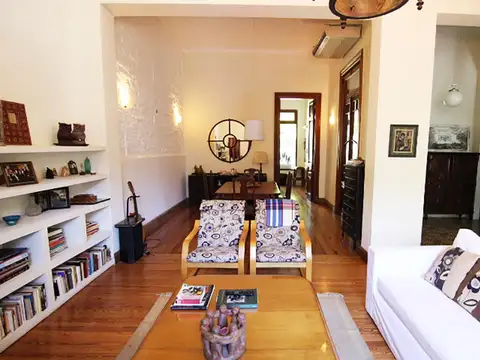 General Pinto al 1400 entre Lavalle y Belgrano