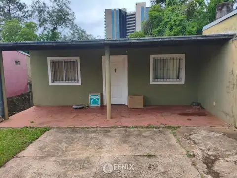 CF1302 - CASA CON AMPLIO TERRENO EN VENTA - 2 DORMITORIOS - ZONA HOSPITAL MADARIAGA