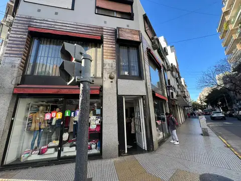 Local en alquiler en Once en Esquina con Doble Altura y Subsuelo. NO APTO GASTRONOMIA