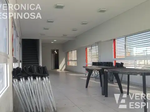 Local, canchas de futbol, fondo de comercio - Moron