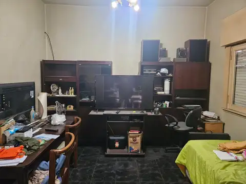 CIUDADELA- LOTE CON DOS PH IDEAL PARA DOS FAMILIAS.