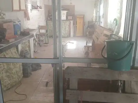 casa multifamiliar en venta en González Catan.