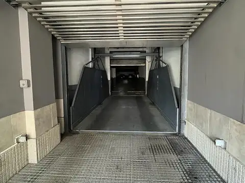 Avenida Corrientes e/ Jean Jaures y Doctor Tomas Manuel de Anchorena