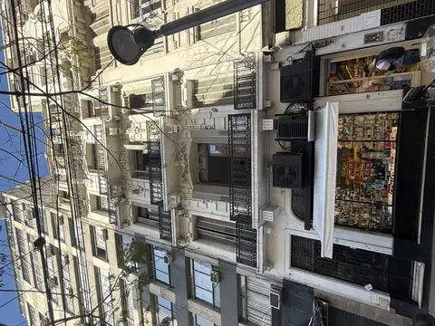 Local en Venta Via Púb.