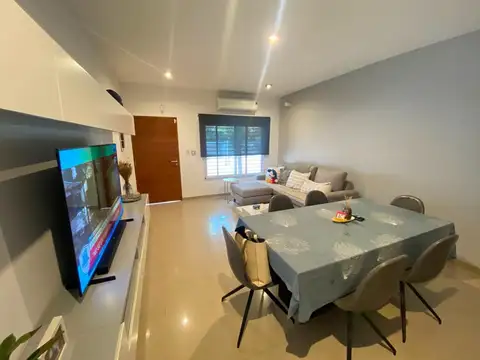 Casa en Venta en Barrio Parque Leloir, USD 210.000