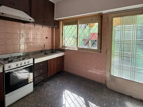 Depto Tipo Casa en Alquiler 50 años