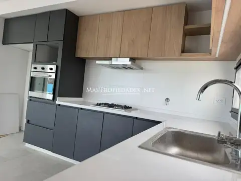 Casa en Venta con 5 cocheras