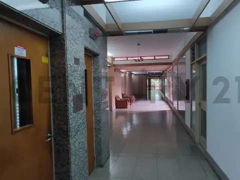 Oficina 3 ambientes con 1 baño