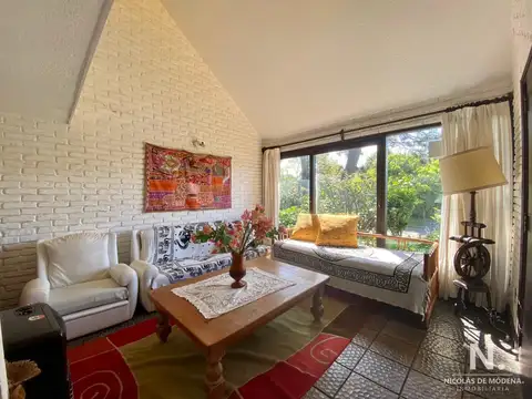 Casa 5 ambientes con 3 baños