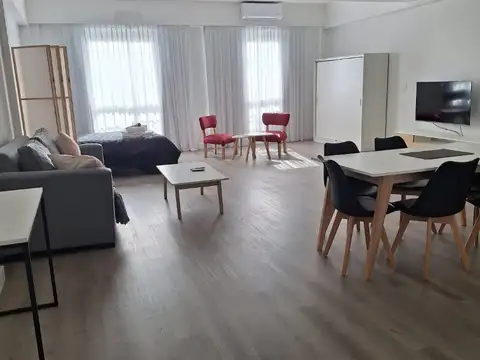 AMPLIO MONOAMBIENTE AMOBLADO