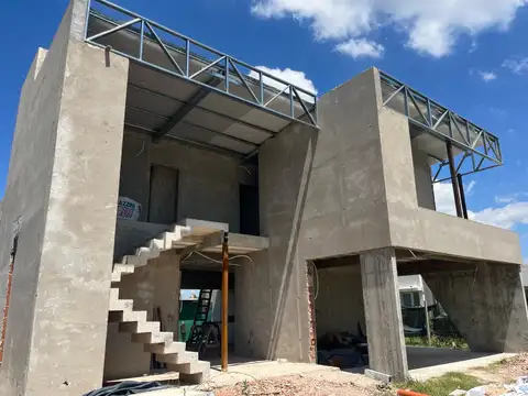 venta casa tres dormitorios vista lago construccion