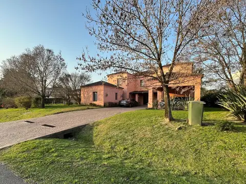 Casa en Venta de 5 dormitorios