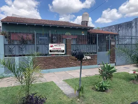 CASA 4 AMB (frente) + DEPTO 2 AMB (fondo) - HURLINGHAM