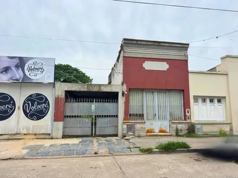 Casa en Venta con 5 cocheras