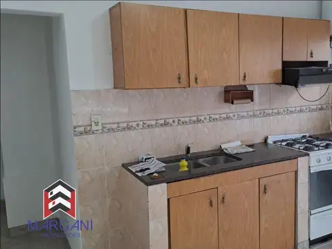 2 Departamentos 3AMB C/U c/ Patio - OPORTUNIDAD -