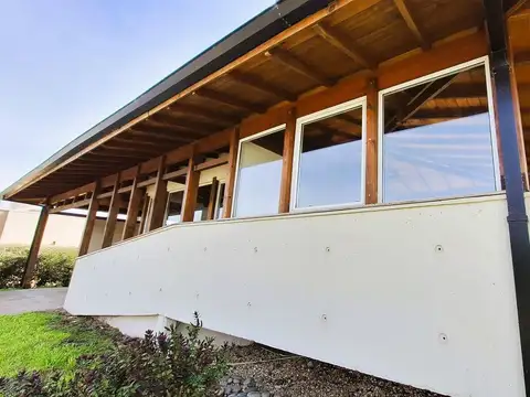 Venta casa 4 ambientes con pileta y parque Rumencó