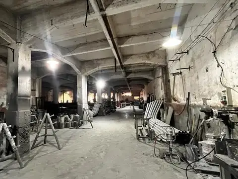 Galpon en Venta 18  mts Frente