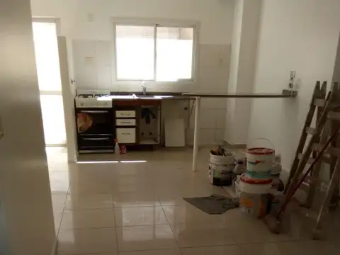 Lafuente 100, Piso 1