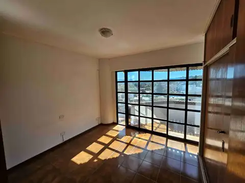 Departamento en Venta en Villa Dominguez, USD 130.000