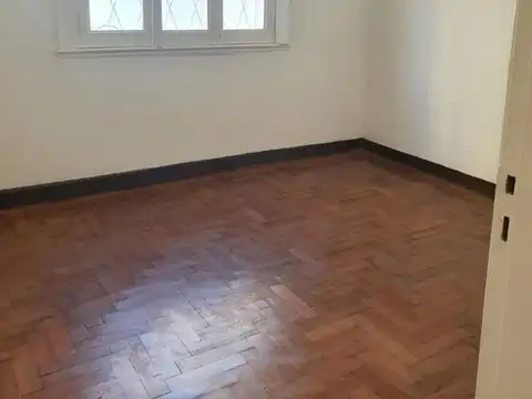 Depto Tipo Casa en Venta en Ramos Mejia, USD 75.000