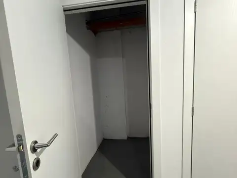 Local en Alquiler Via Púb.