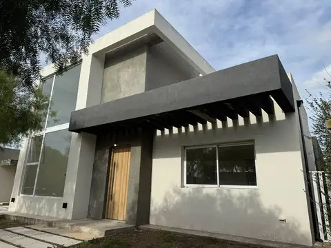 Casa en Venta en Pilar del Este - Santa Elena, USD 199.000