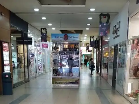 Peatonal Laprida e/ Alem y Pellegrini