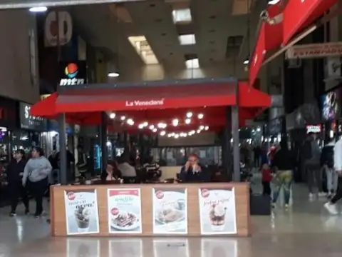 Peatonal Laprida e/ Alem y Pellegrini