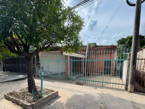 Casa en venta de 2 dormitorios c/ cochera sobre Avenida Lavalle