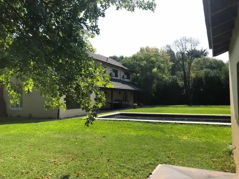 Casa en Alquiler de 3 dormitorios