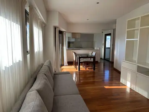 Departamento en Alquiler con 2 cocheras