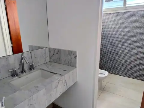 Casa en Venta al Oeste