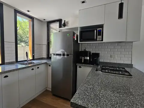 Casa 3 ambientes con 2 baños