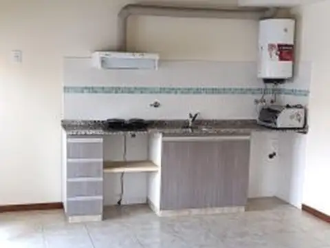 ENTRE RIOS 3400: ALQUILO AMPLISIMO MONOAMBIENTE CON BALCON