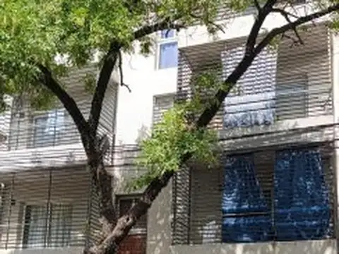 ENTRE RIOS 3400: ALQUILO AMPLISIMO MONOAMBIENTE CON BALCON