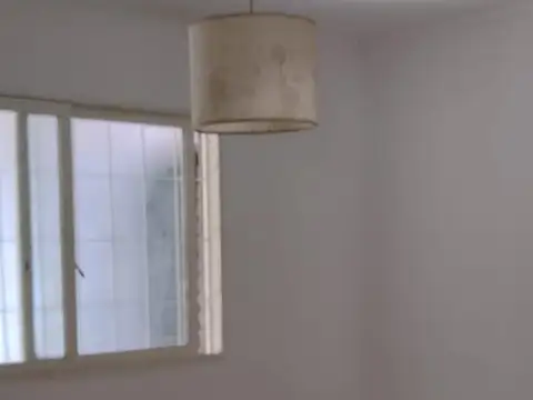 Casa en Alquiler en Los Hornos, $ 600.000